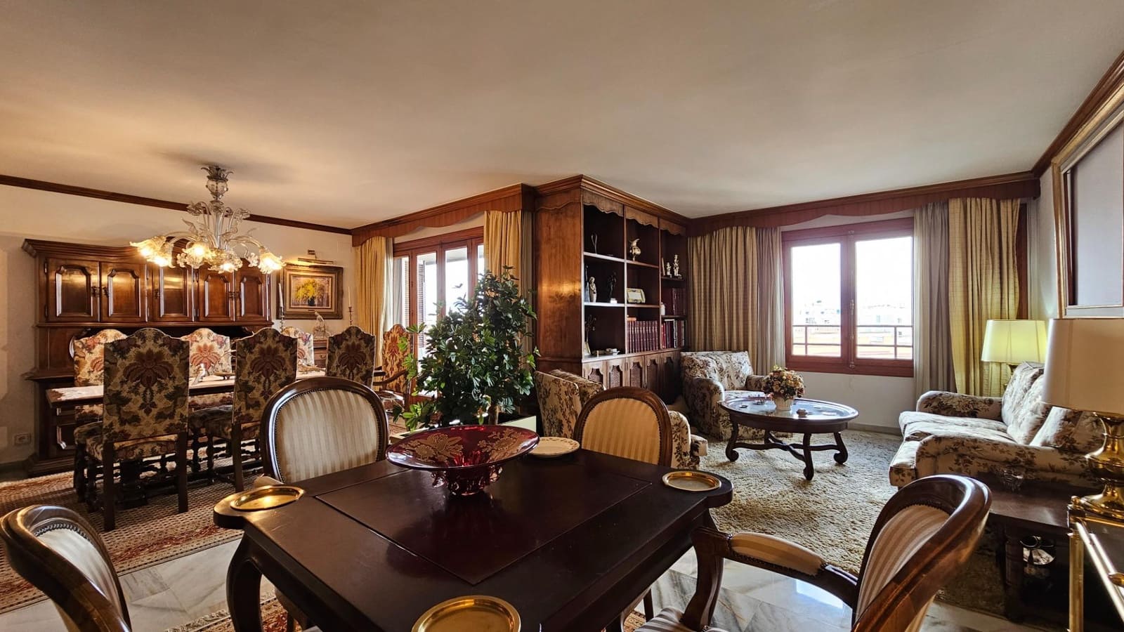 5 bedroom Flat for sale in Palma de Mallorca - € 1,150,000 (Ref: 9303688)