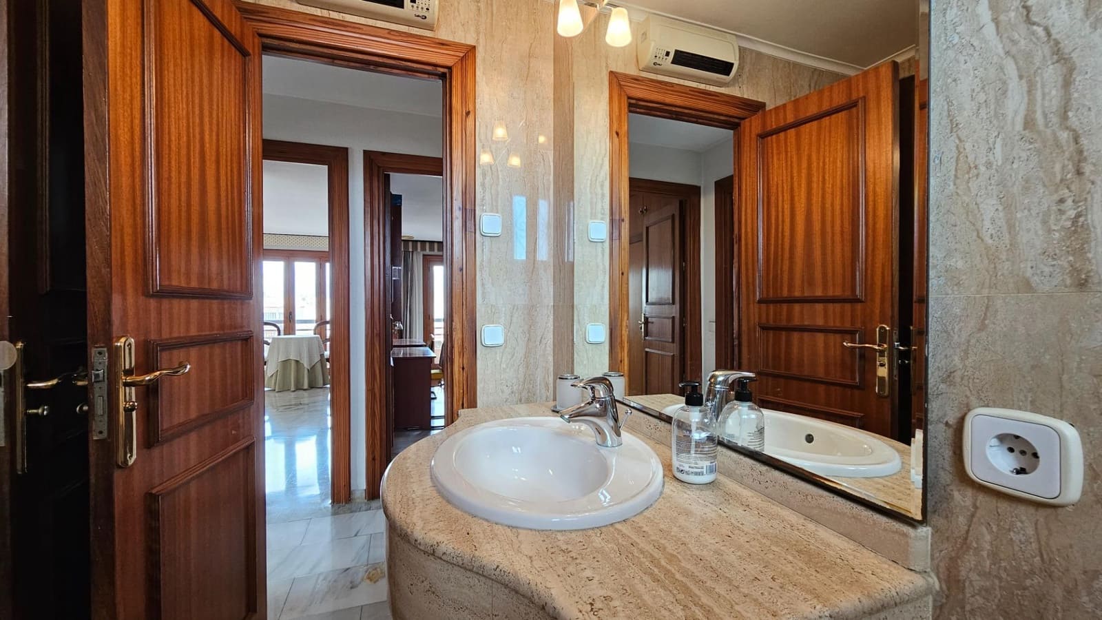 5 bedroom Flat for sale in Palma de Mallorca - € 1,150,000 (Ref: 9303688)