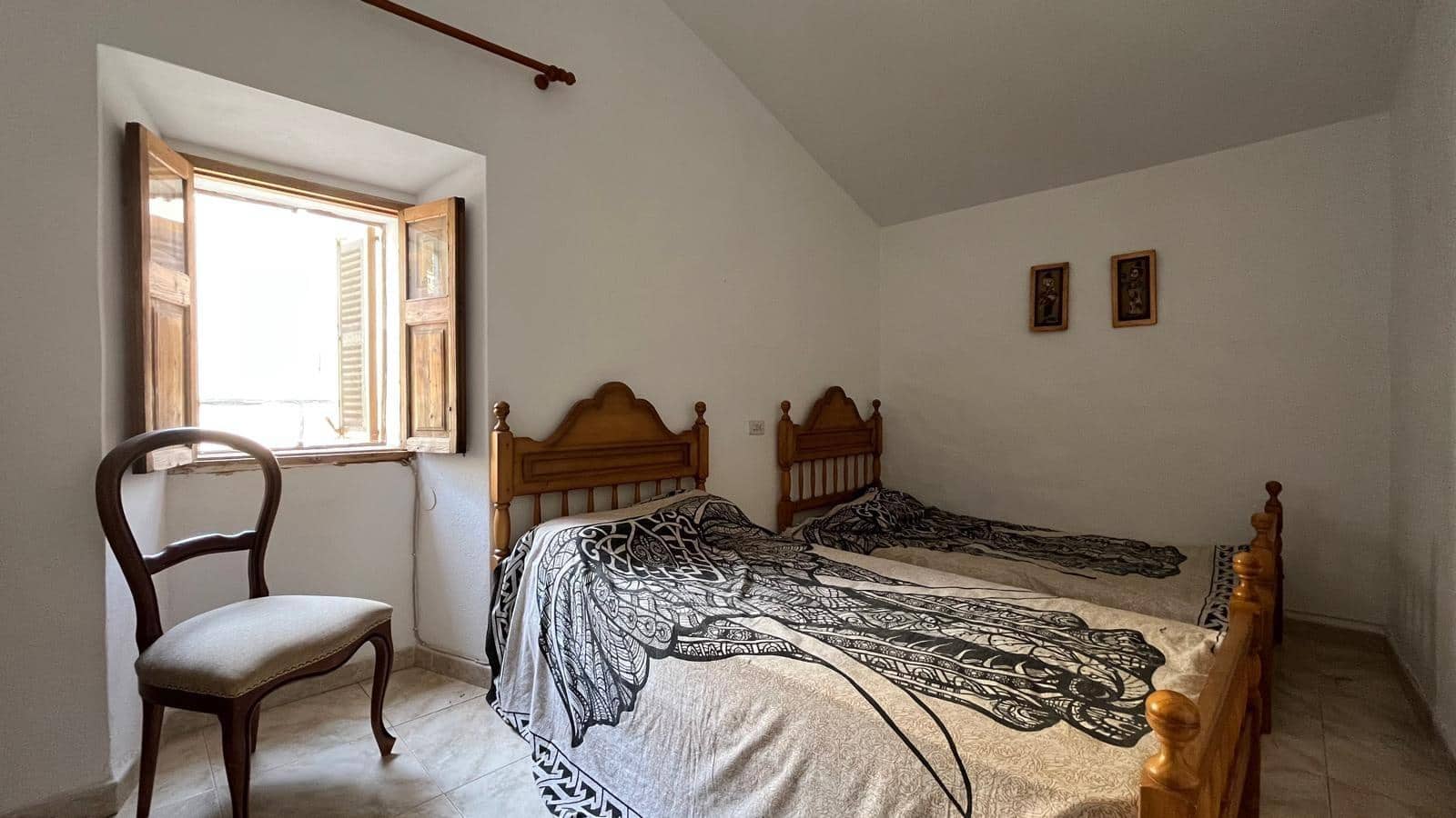 4 bedroom Townhouse for sale in Caimari with garage - € 425,000 (Ref: 9335142)