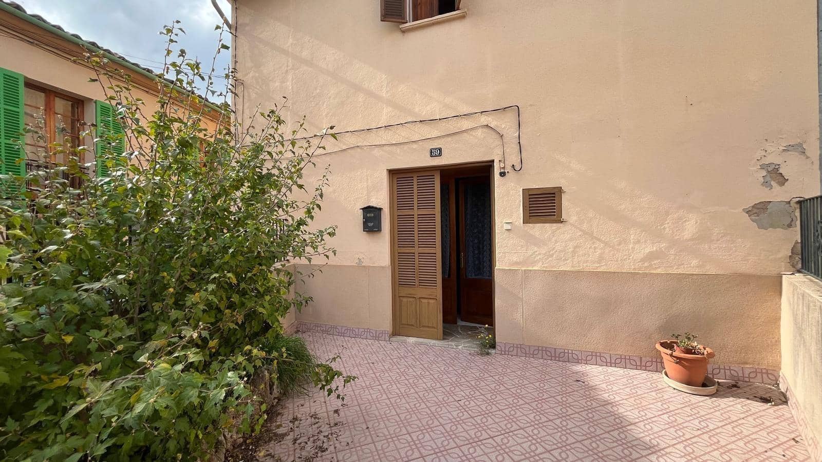 4 bedroom Townhouse for sale in Caimari with garage - € 425,000 (Ref: 9335142)