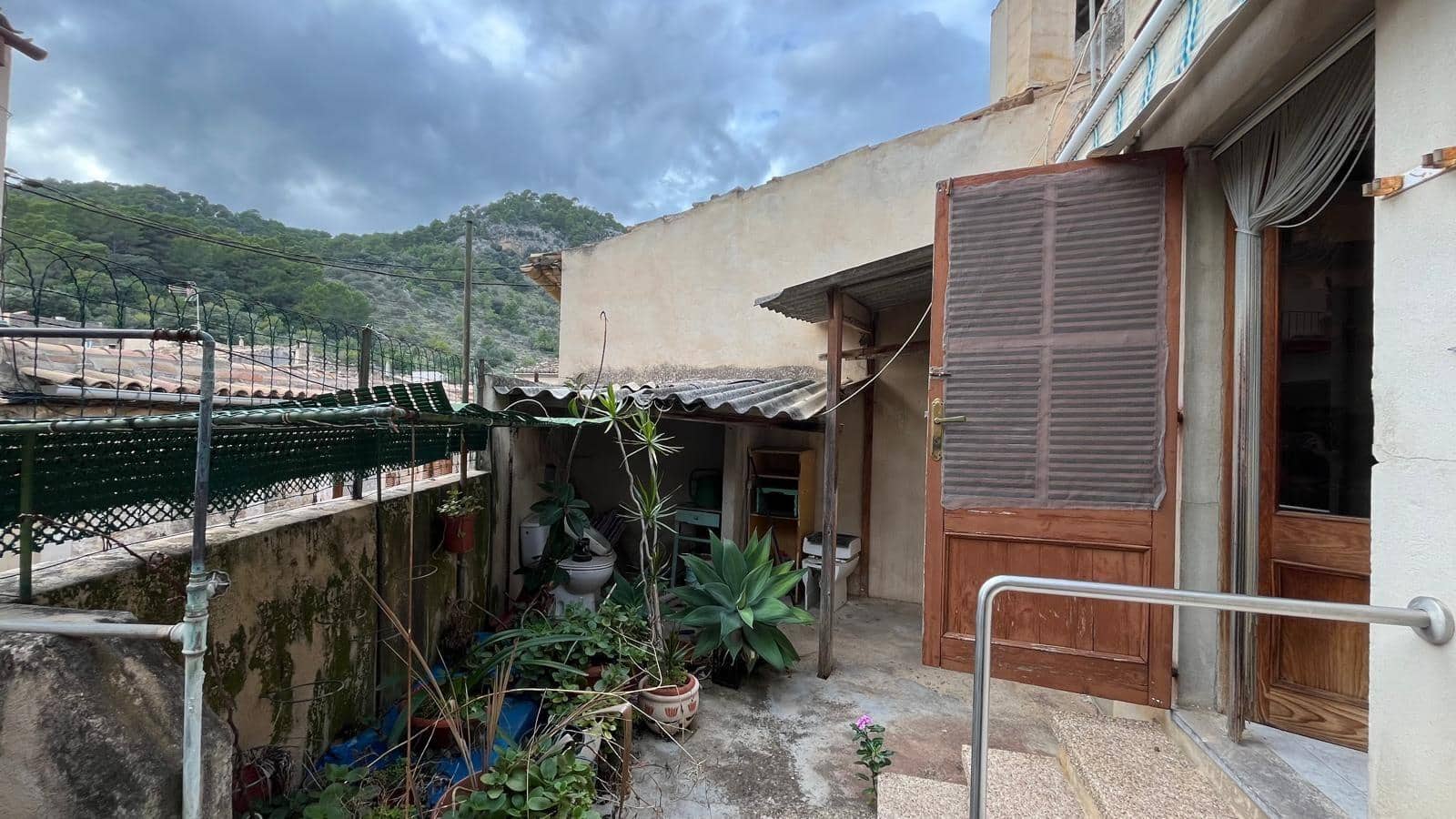 4 bedroom Townhouse for sale in Caimari with garage - € 425,000 (Ref: 9335142)