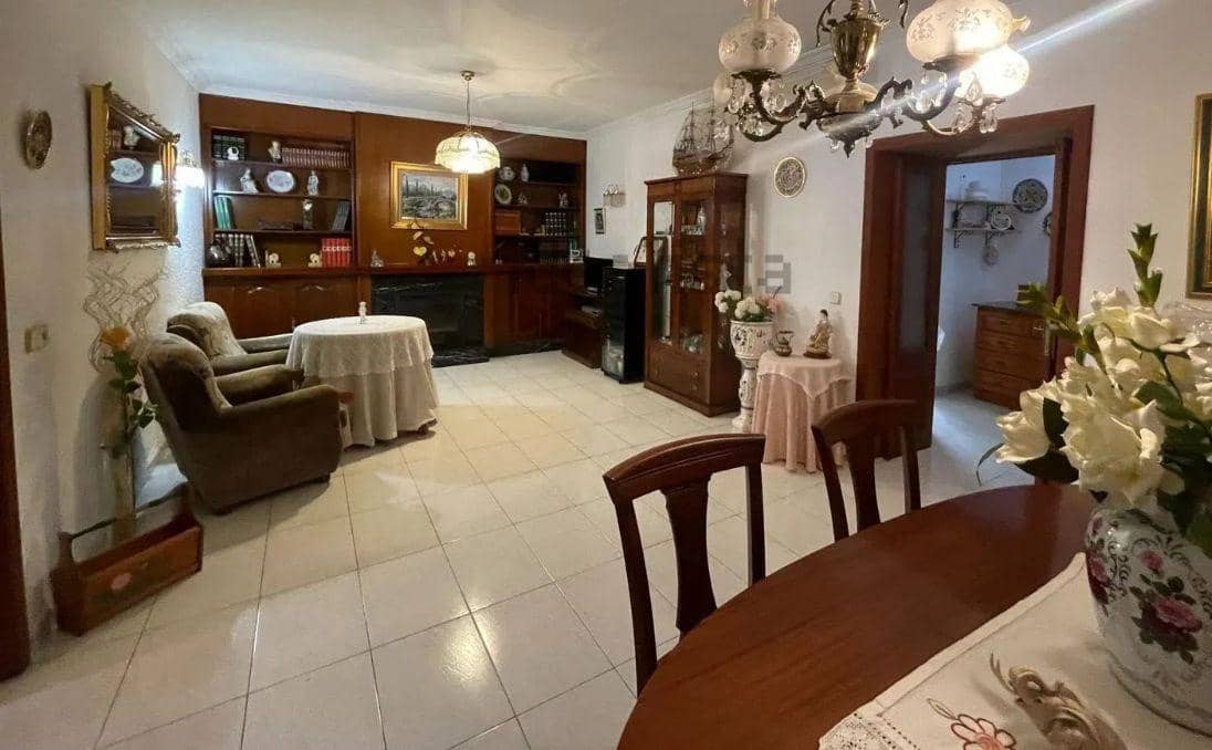 4 soveværelse Byhus til salg i Caimari med garage - € 425.000 (Ref: 9335142)