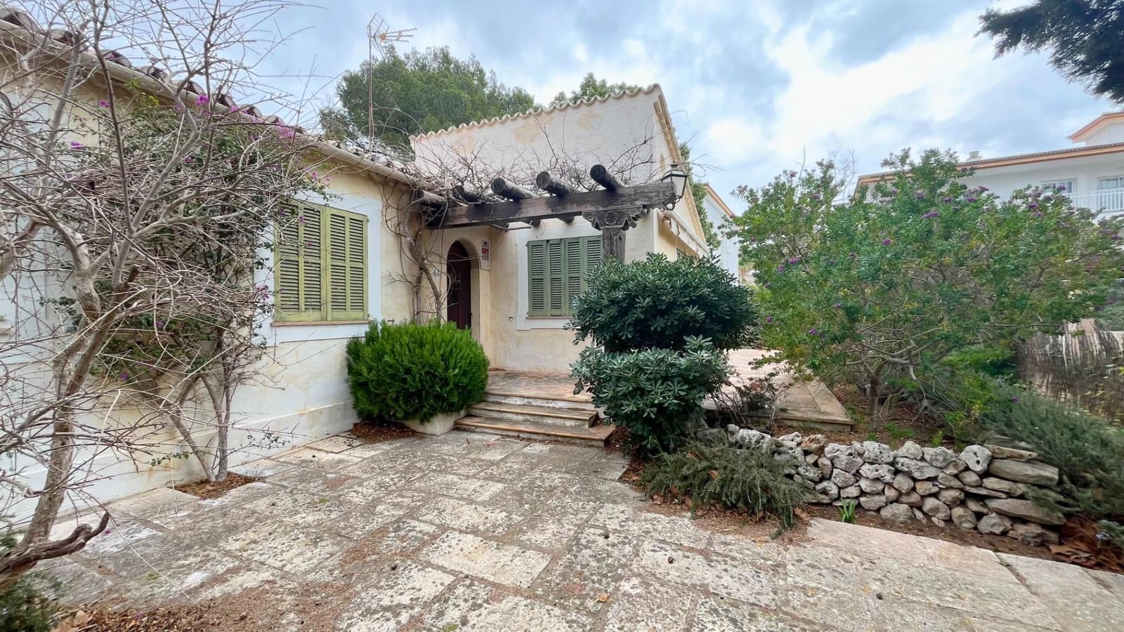 4 bedroom Villa for sale in Pollensa / Pollenca - € 850,000 (Ref: 9391054)
