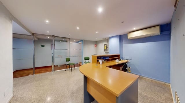 Comercial para arrendar em Plaça dels Patins, Palma de Mallorca - 2 400 € (Ref: 9403515)