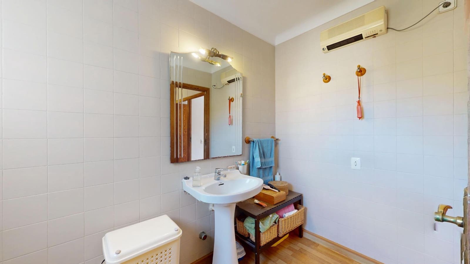 3 bedroom Flat for sale in Andratx - € 295,000 (Ref: 9437553)