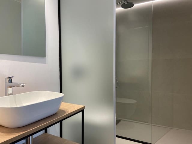 2 Zimmer Wohnung zu vermieten in Plaça dels Patins, Palma de Mallorca mit Garage - 2.300 € (Ref: 9440720)