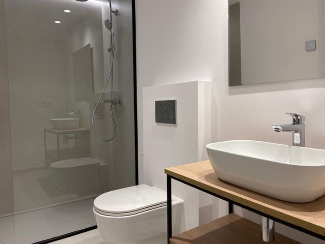 2 soveværelse Lejlighed til leje i Plaça dels Patins, Palma de Mallorca med garage - € 2.300 (Ref: 9440720)