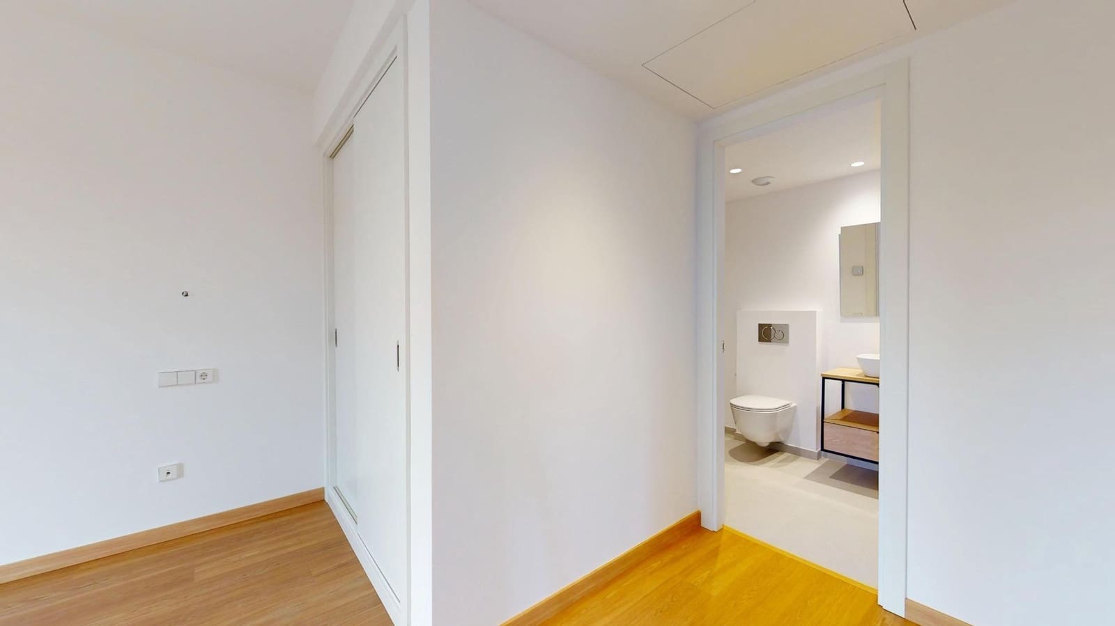 2 soverom Leilighet til leie i Palma de Mallorca med garasje - € 2 300 (Ref: 9440720)