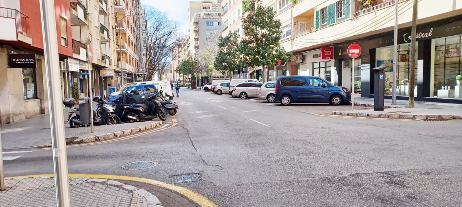 Erhverv til salg i Palma de Mallorca - € 198.000 (Ref: 9571341)