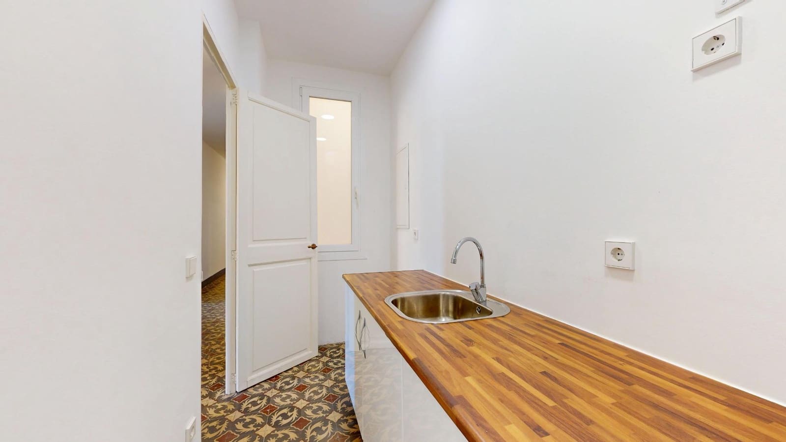 6 bedroom Flat for sale in Palma de Mallorca - € 1,350,000 (Ref: 9619439)