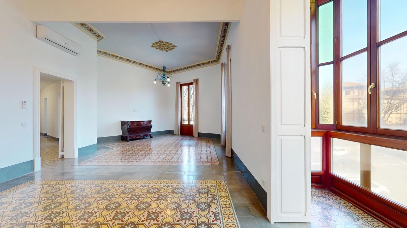 6 bedroom Flat for sale in Palma de Mallorca - € 1,350,000 (Ref: 9619439)