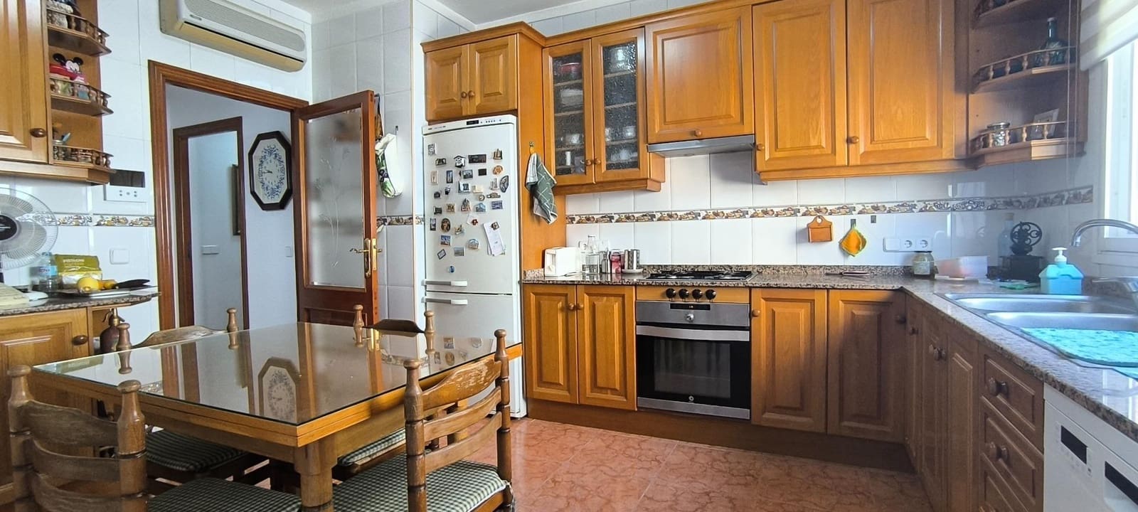 4 bedroom Villa for sale in Palma de Mallorca with garage - € 850,000 (Ref: 9634470)