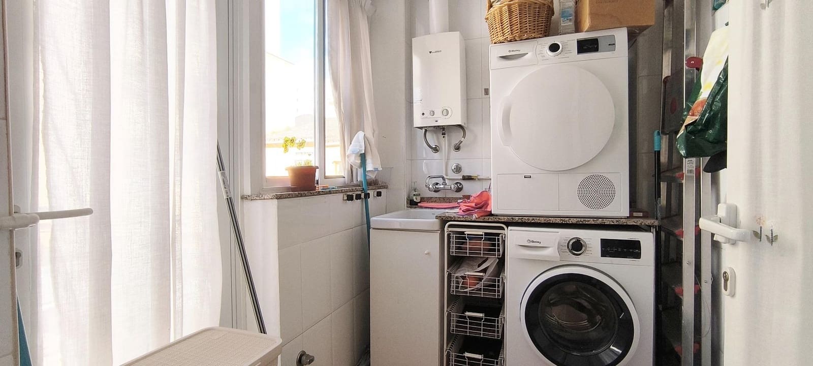 4 bedroom Villa for sale in Palma de Mallorca with garage - € 850,000 (Ref: 9634470)