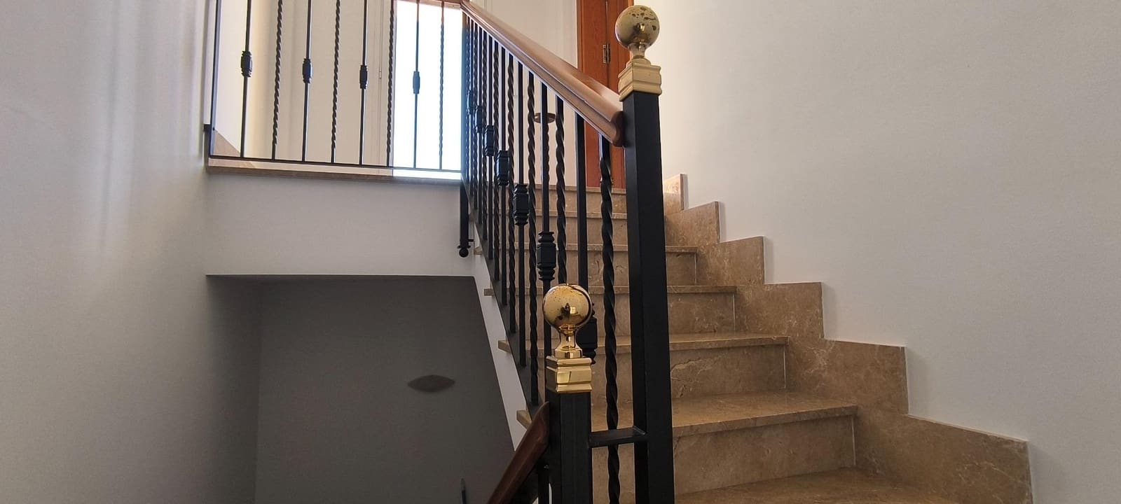 4 bedroom Villa for sale in Palma de Mallorca with garage - € 850,000 (Ref: 9634470)