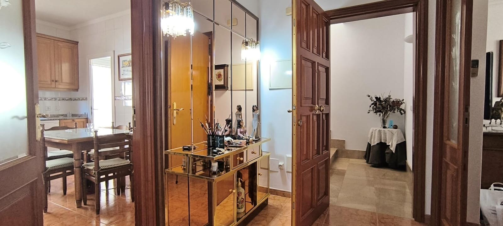 4 bedroom Villa for sale in Palma de Mallorca with garage - € 850,000 (Ref: 9634470)