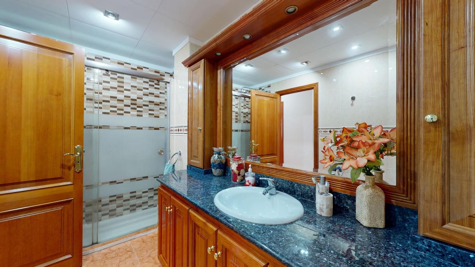 4 bedroom Villa for sale in Palma de Mallorca with garage - € 795,000 (Ref: 9634470)