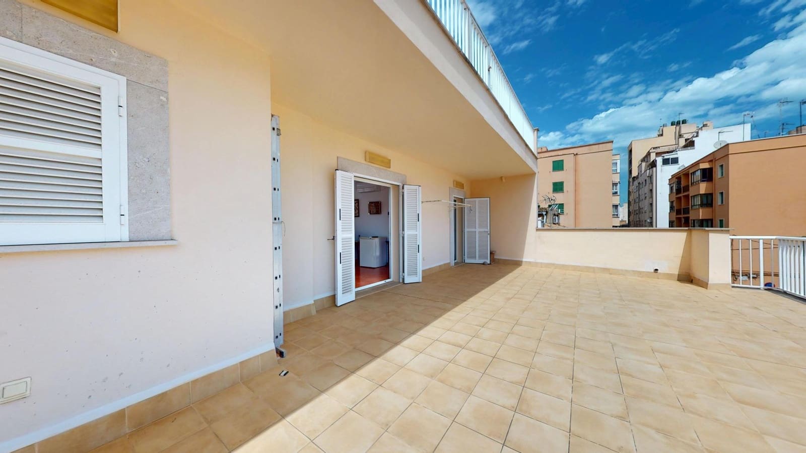 4 bedroom Villa for sale in Palma de Mallorca with garage - € 795,000 (Ref: 9634470)