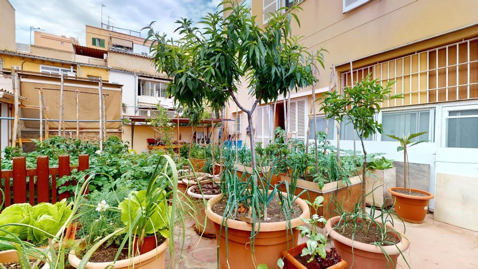 4 bedroom Villa for sale in Palma de Mallorca with garage - € 795,000 (Ref: 9634470)
