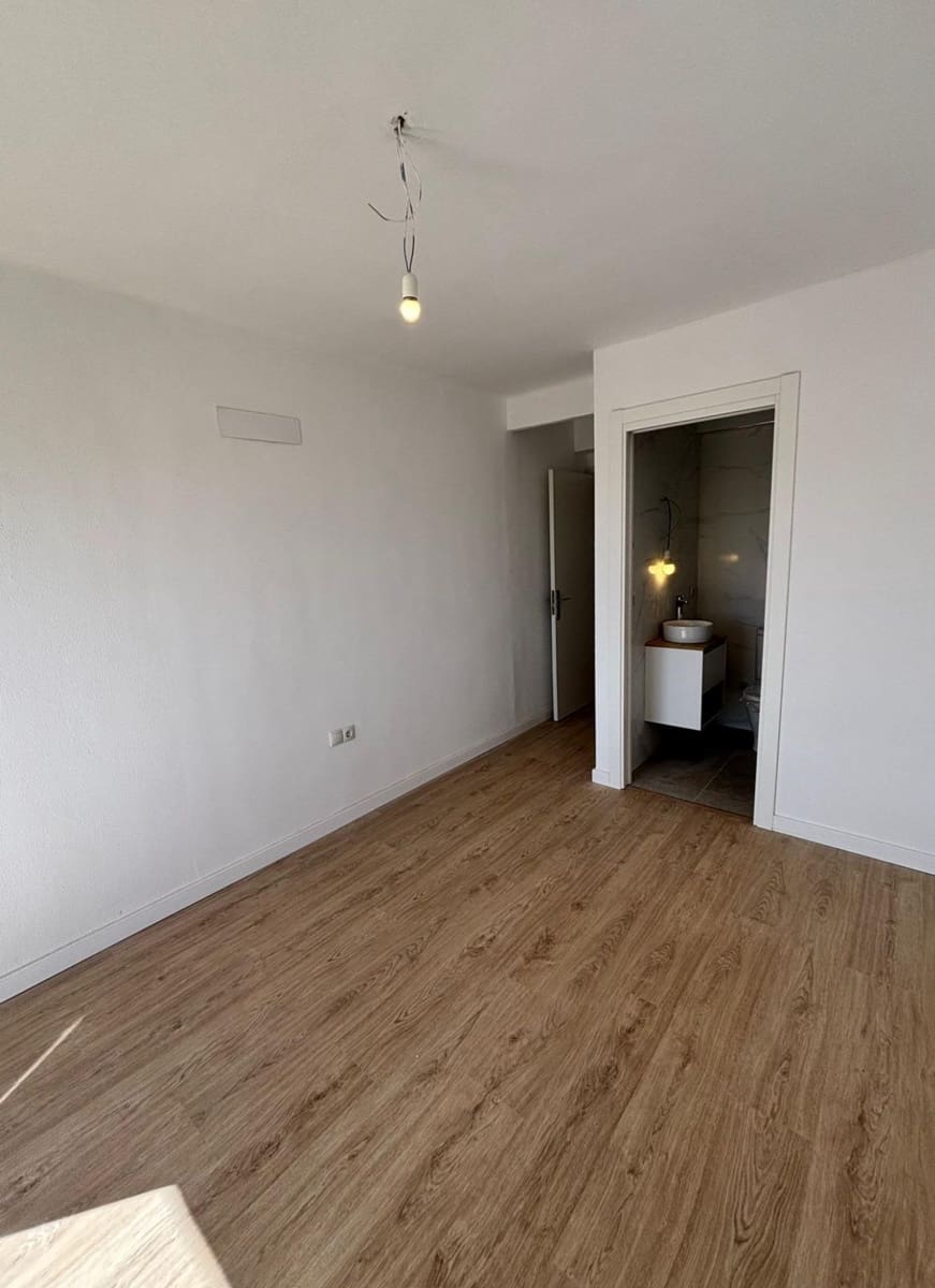 4 bedroom Flat for sale in Palma de Mallorca - € 599,000 (Ref: 9637739)