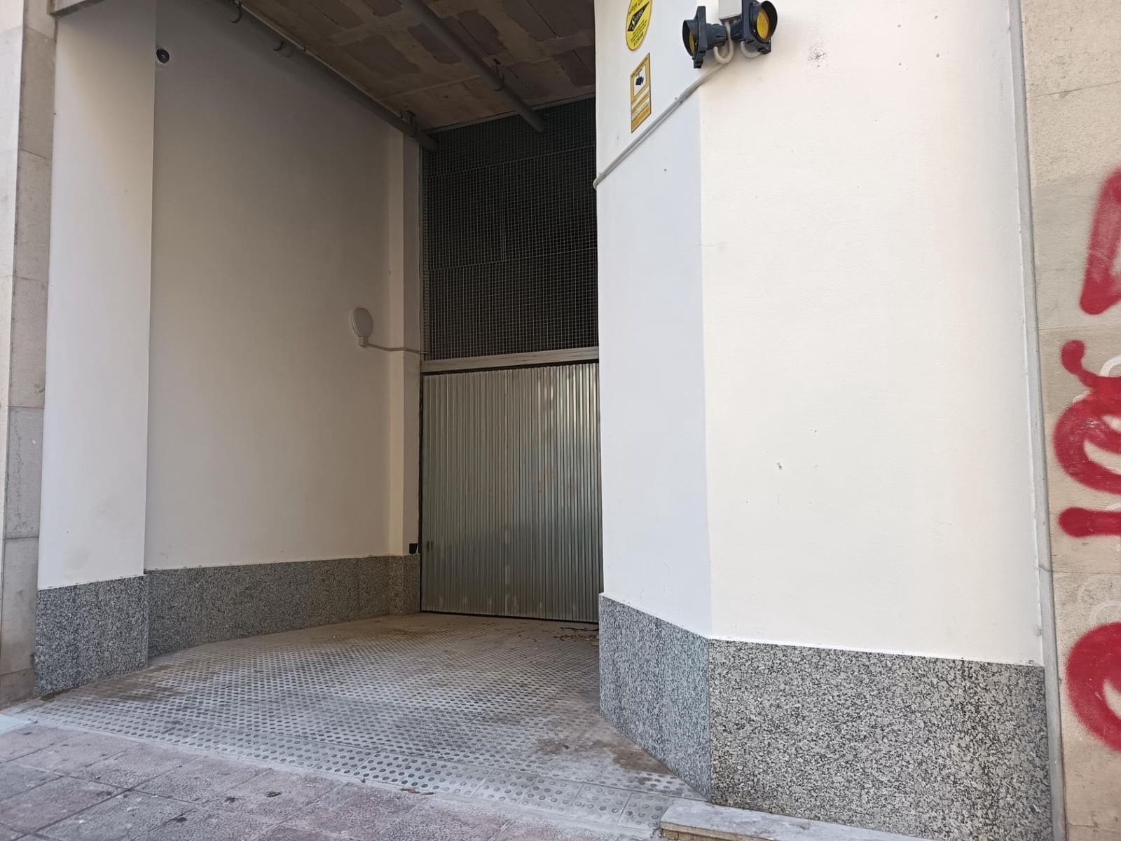 Garage til leje i Palma de Mallorca - € 155 (Ref: 9637740)