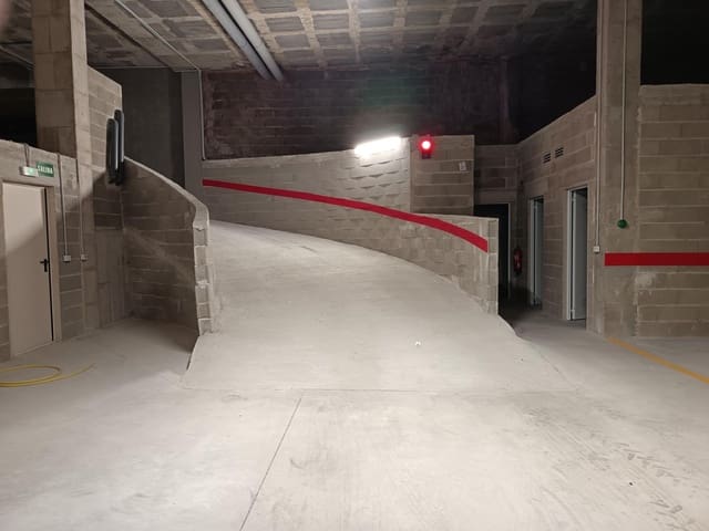 Garage til leje i Santa Catalina, Palma de Mallorca - € 160 (Ref: 9637740)