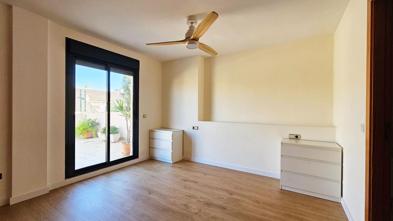 4 bedroom Penthouse for sale in Palma de Mallorca with garage - € 845,000 (Ref: 9702079)