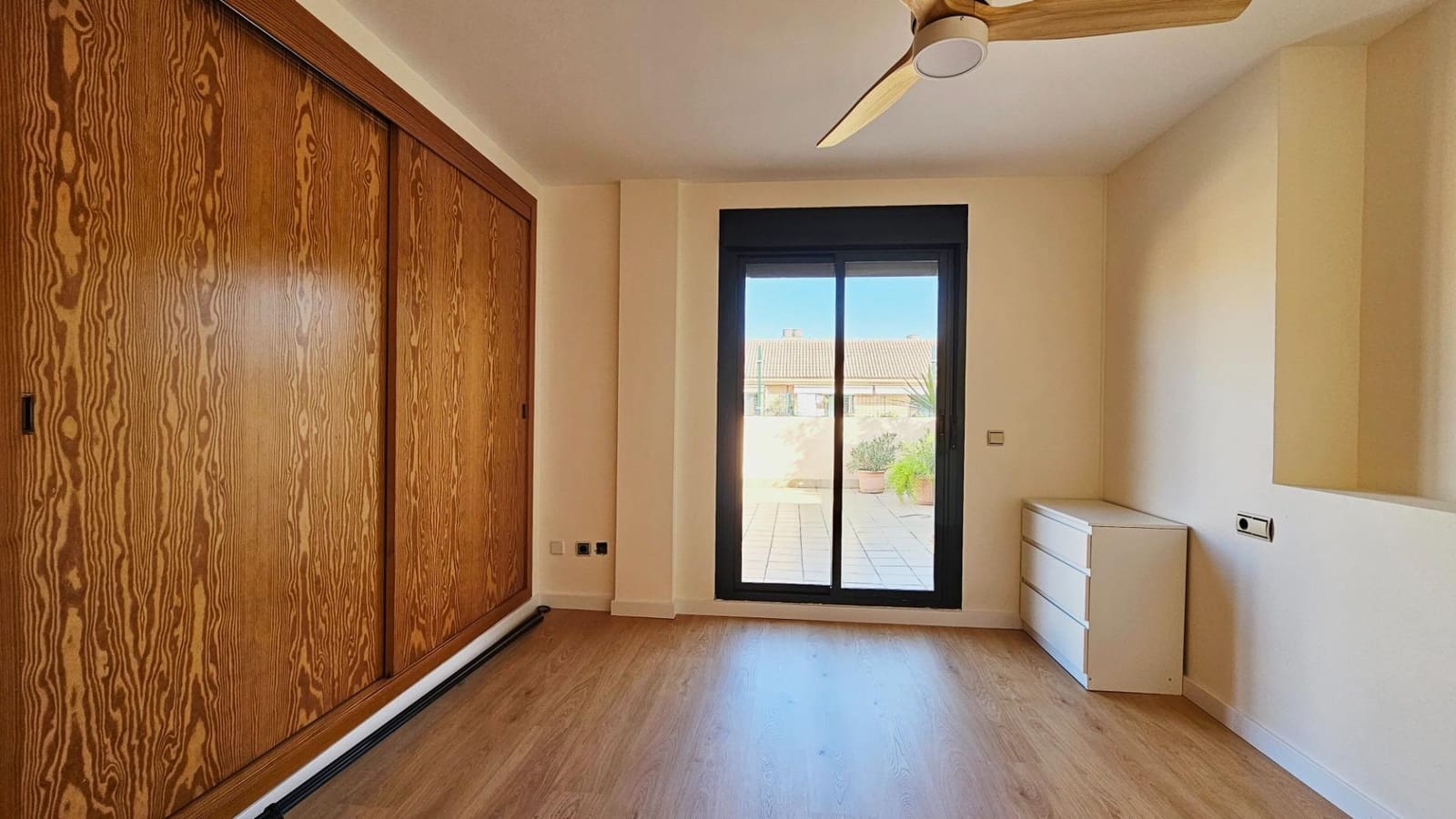 4 bedroom Penthouse for sale in Palma de Mallorca with garage - € 845,000 (Ref: 9702079)