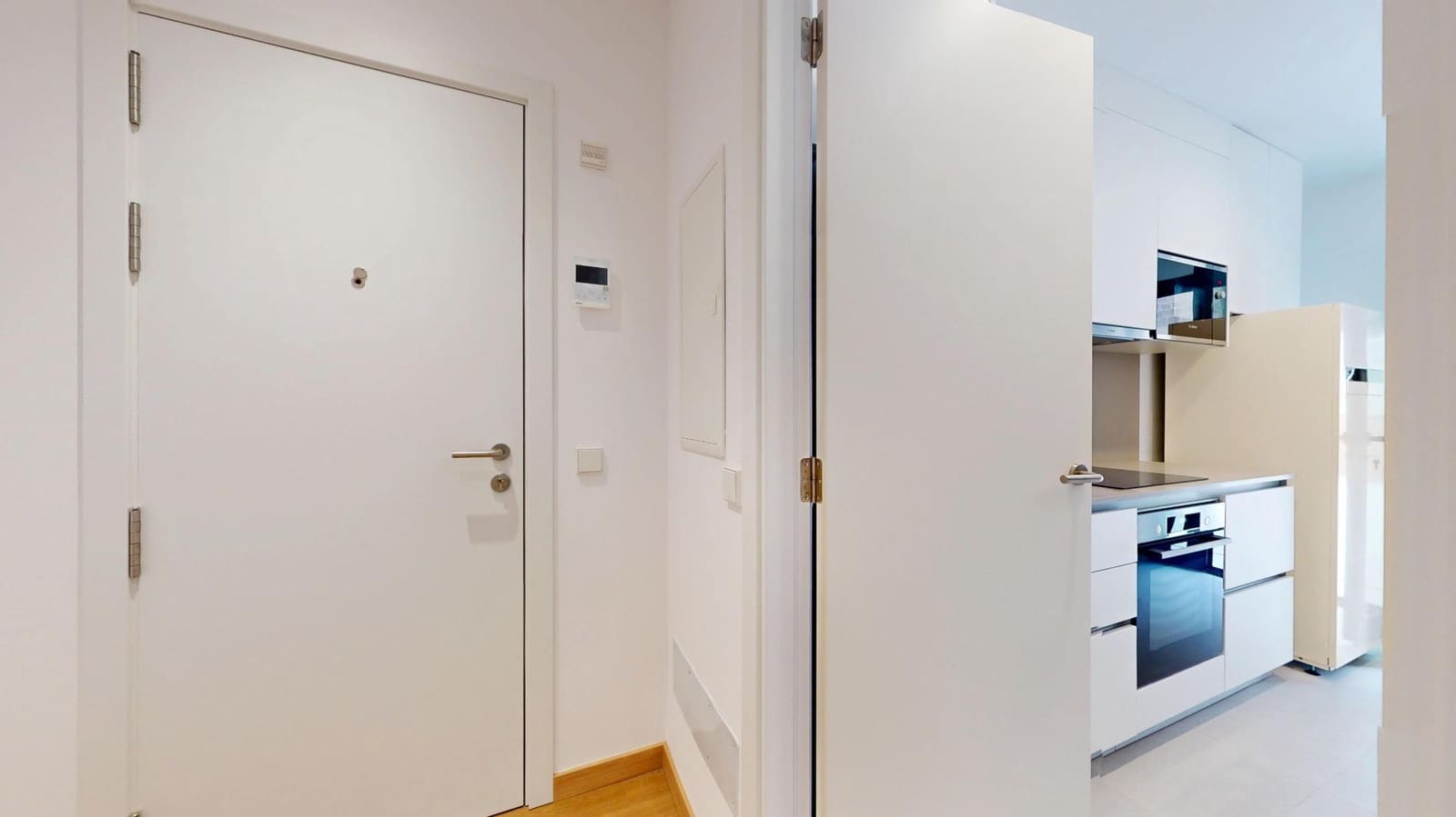 2 bedroom Flat for sale in Palma de Mallorca with garage - € 695,000 (Ref: 9720119)