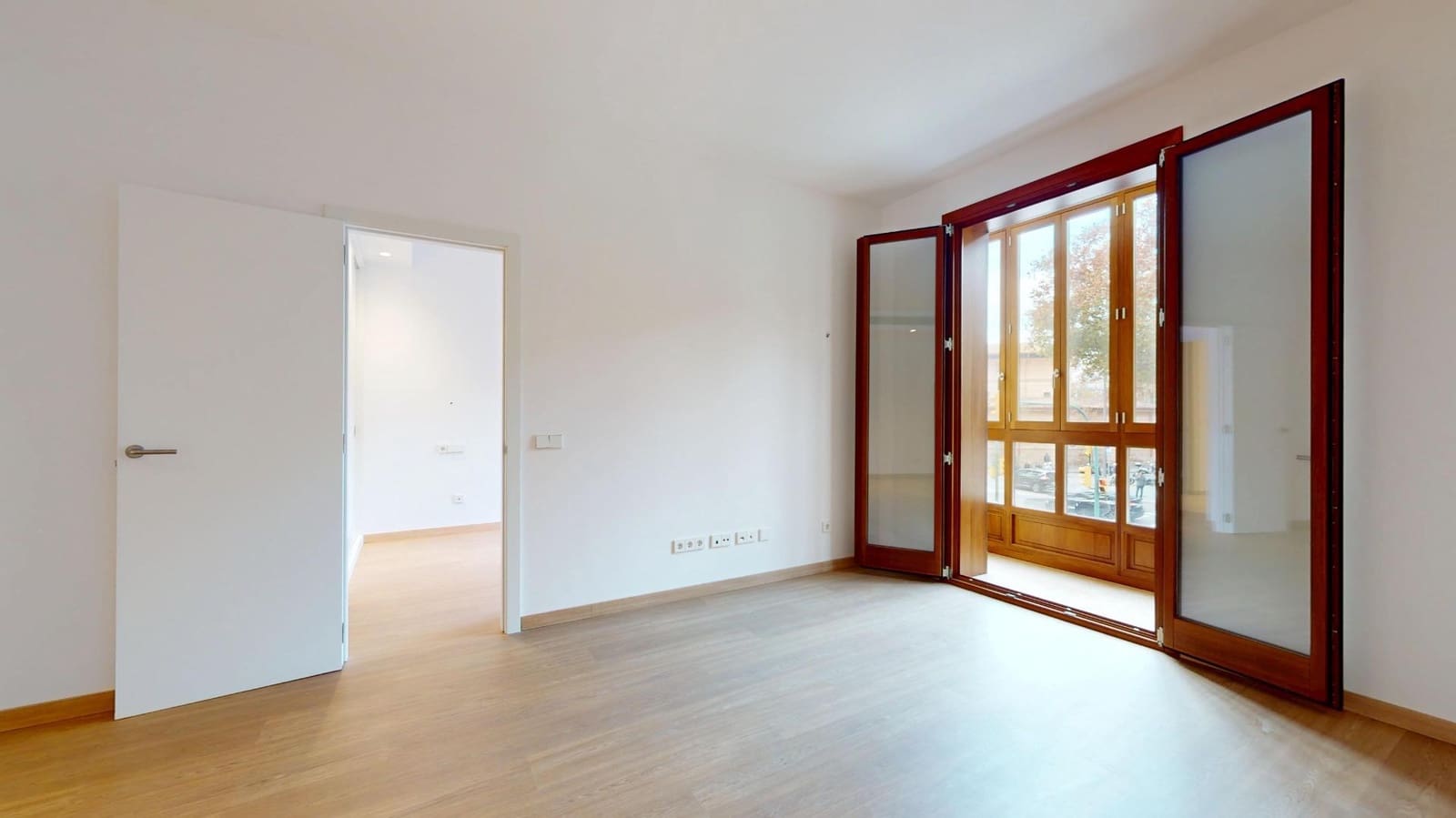 2 bedroom Flat for sale in Palma de Mallorca with garage - € 695,000 (Ref: 9720119)