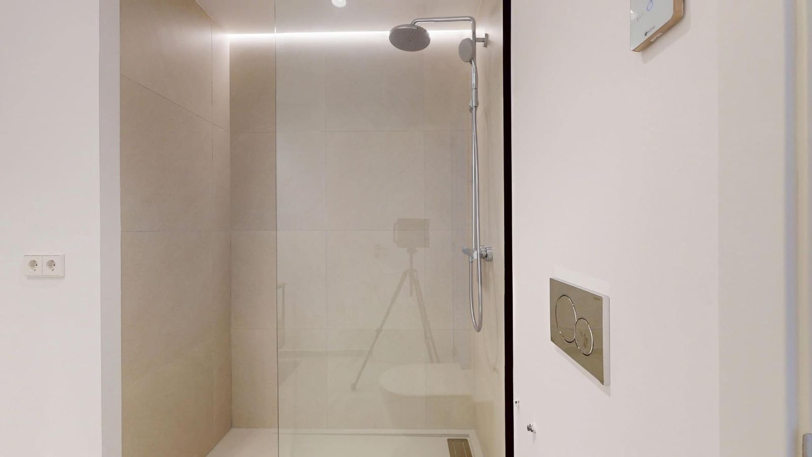 2 bedroom Flat for sale in Palma de Mallorca with garage - € 695,000 (Ref: 9720119)