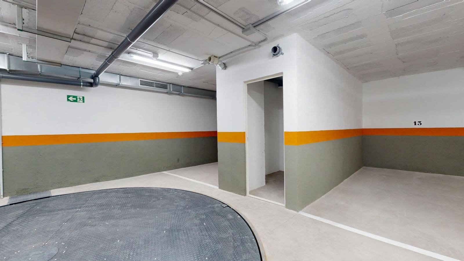 2 bedroom Flat for sale in Palma de Mallorca with garage - € 695,000 (Ref: 9720119)