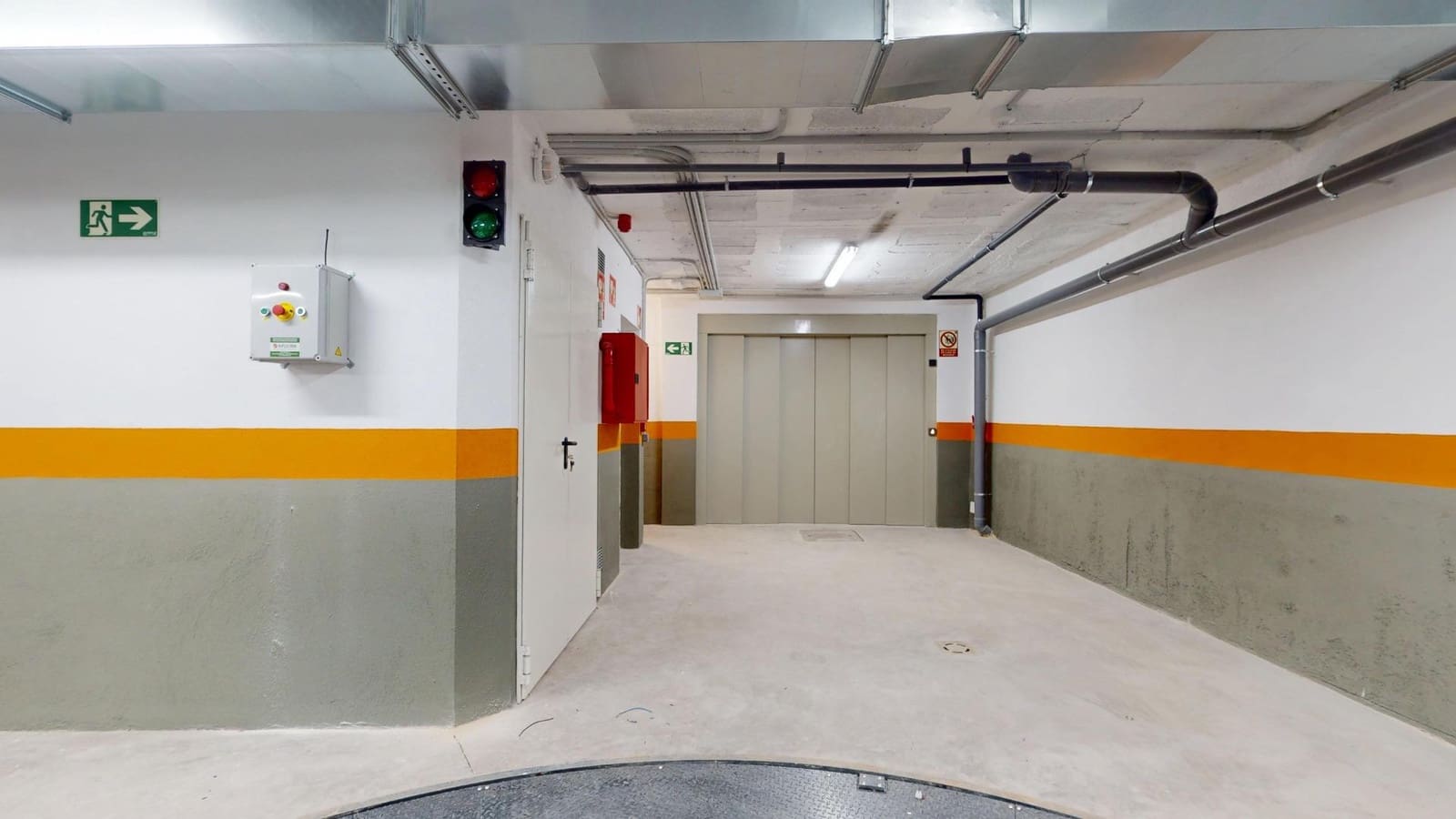 2 bedroom Flat for sale in Palma de Mallorca with garage - € 695,000 (Ref: 9720119)