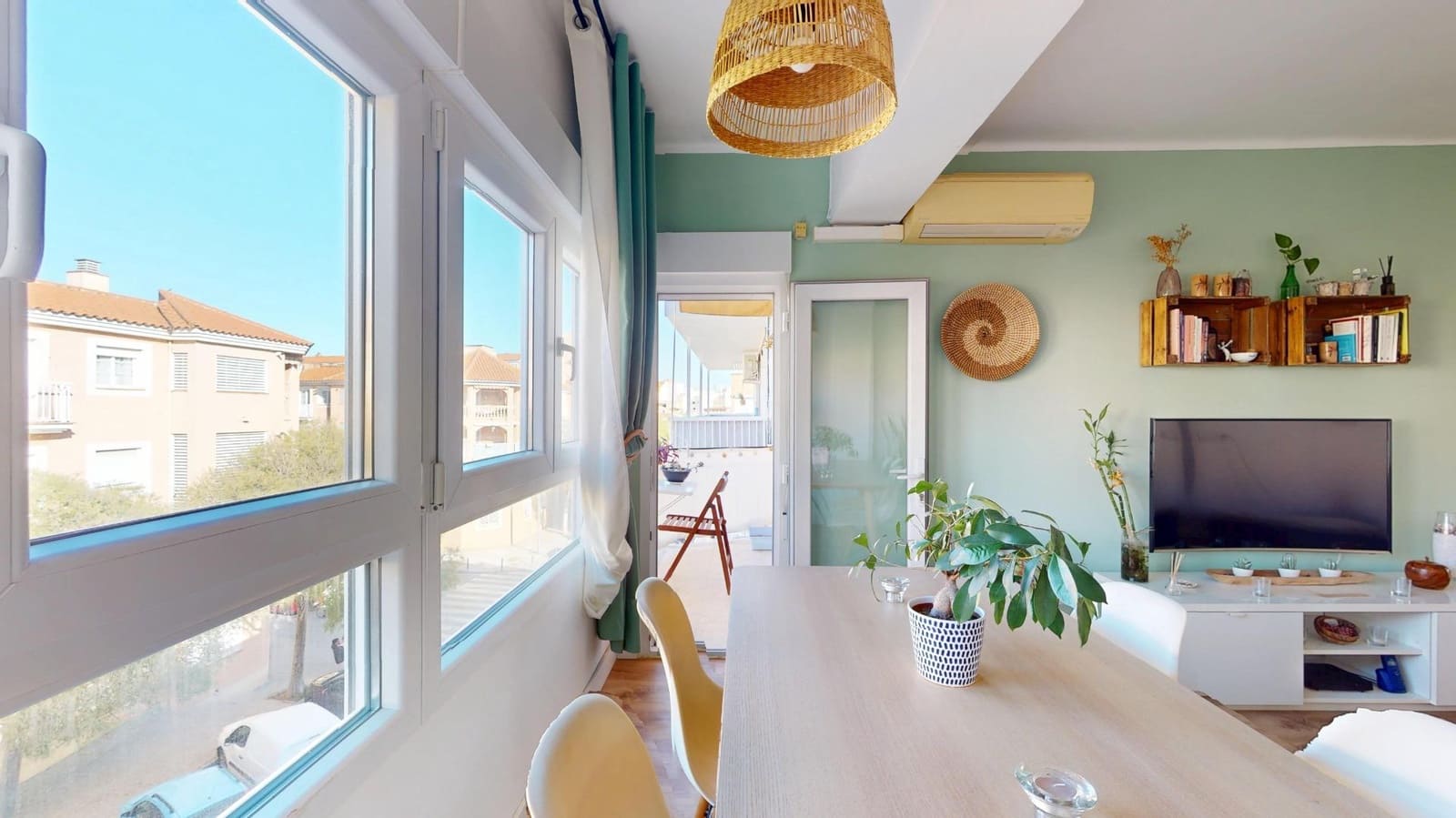 2 bedroom Flat for sale in Palma de Mallorca - € 340,000 (Ref: 9735692)