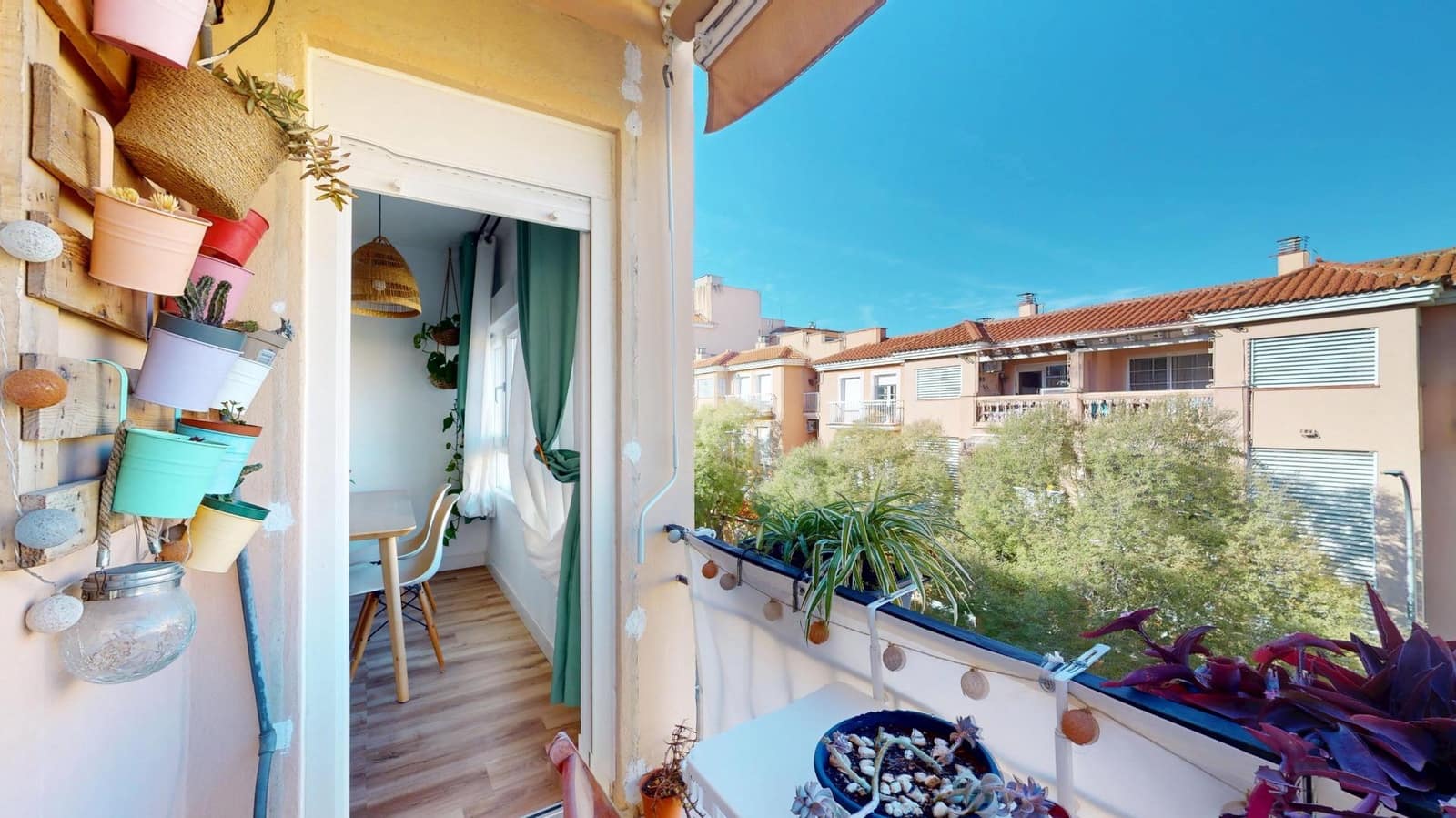 2 bedroom Flat for sale in Palma de Mallorca - € 340,000 (Ref: 9735692)