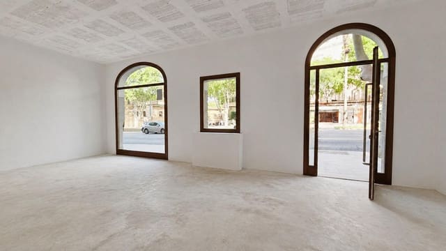 Kaupallinen vuokrattavana paikassa La Missió, Palma de Mallorca mukana 
autotalli - 3 000 € (Ref: 9804483)