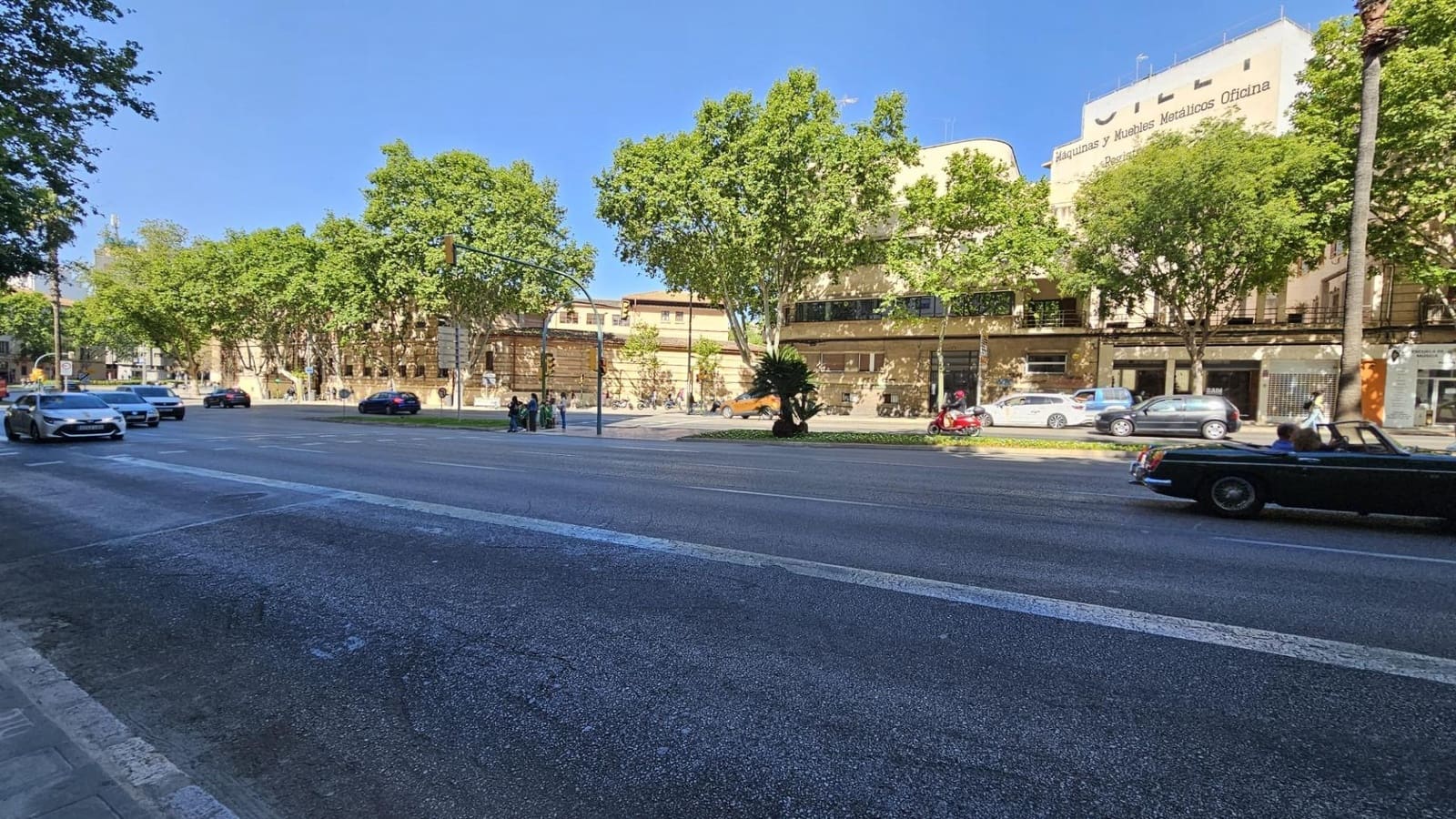 Commercial for rent in Palma de Mallorca with garage - € 3,000 (Ref: 9804483)