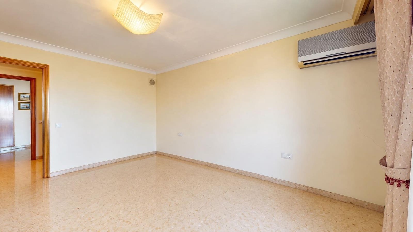 Piso de 5 habitaciones en Palma de Mallorca en venta con garaje - 1.295.000 € (Ref: 9812265)