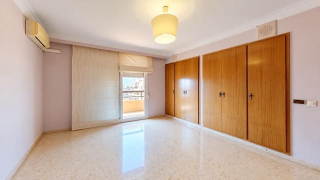 5 sovrum Lägenhet till salu i Palma de Mallorca med garage - 1 295 000 € (Ref: 9812265)