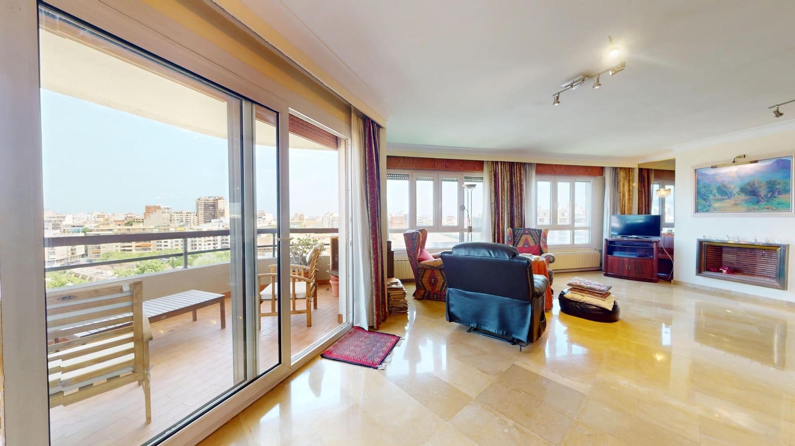 5 bedroom Flat for sale in Palma de Mallorca with garage - € 1,295,000 (Ref: 9812265)