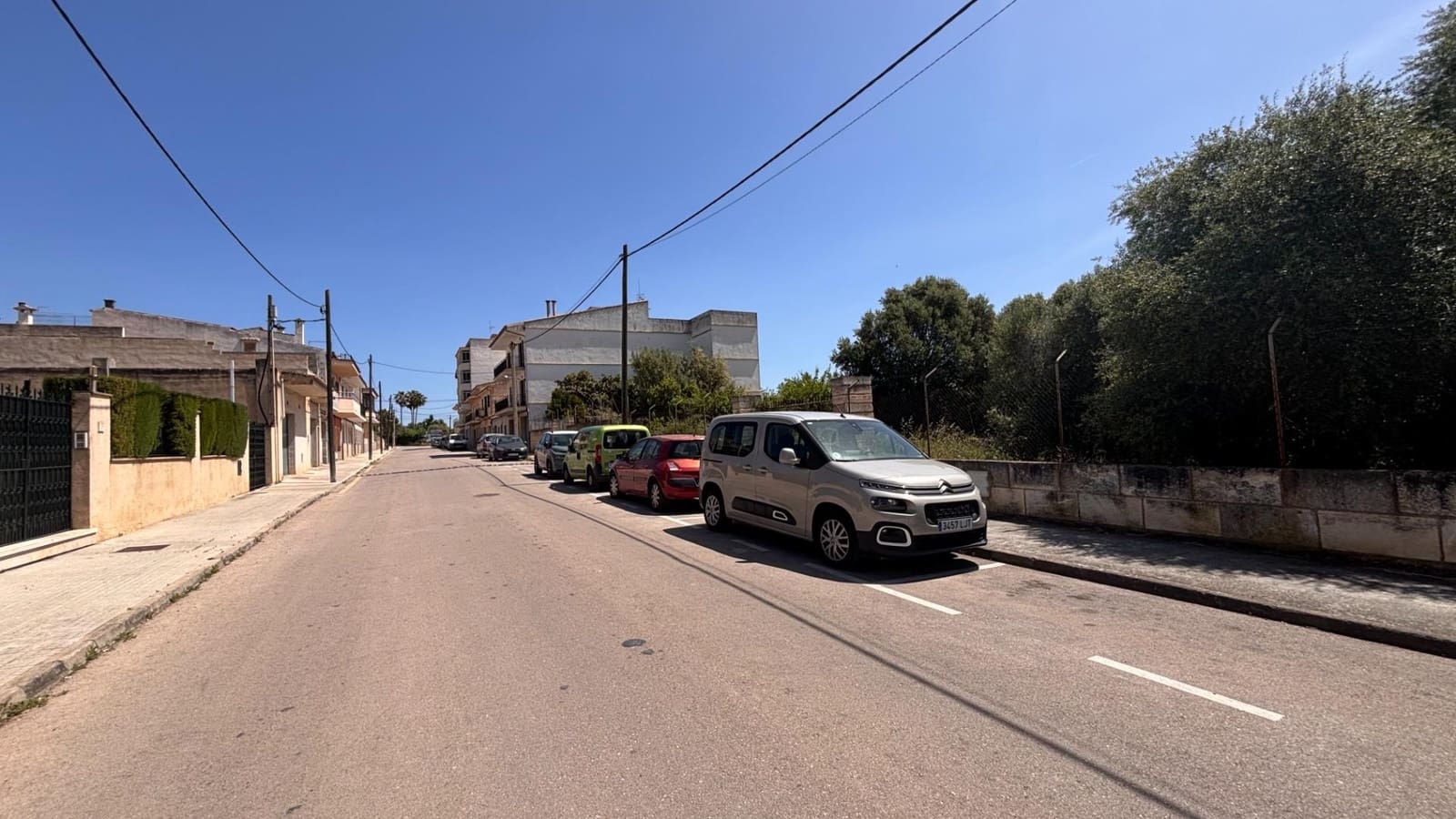 Building Plot for sale in Lloseta - € 370,000 (Ref: 9815995)