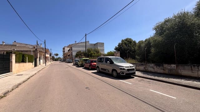 Building Plot for sale in Lloseta - € 370,000 (Ref: 9815995)