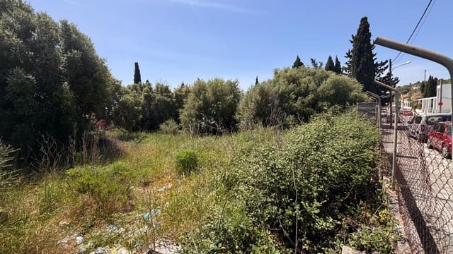 Building Plot for sale in Lloseta - € 370,000 (Ref: 9815995)