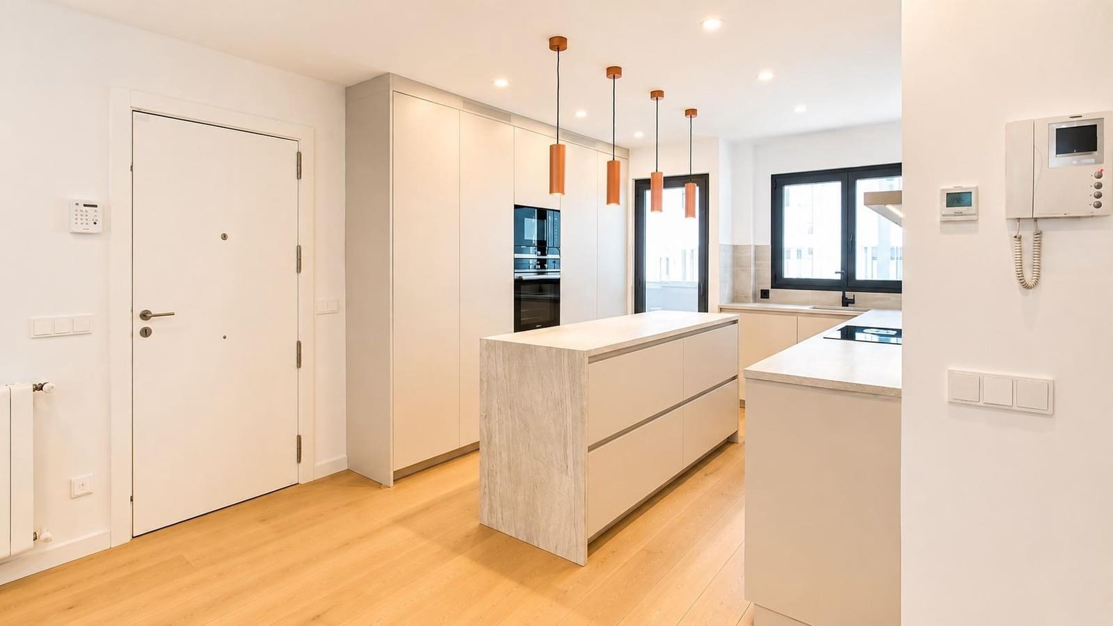 3 bedroom Flat for sale in Palma de Mallorca with garage - € 1,595,000 (Ref: 9843663)