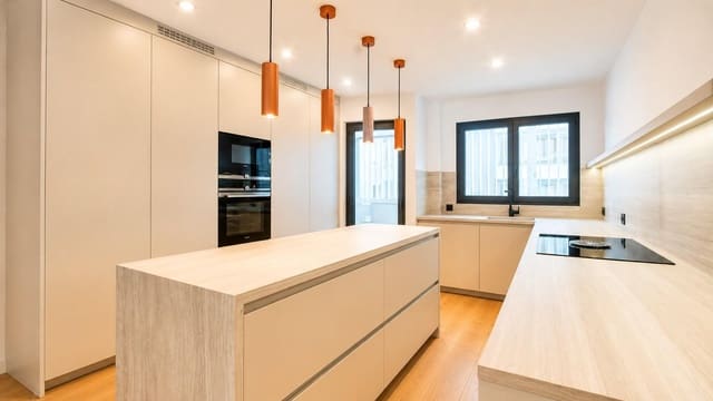3 bedroom Flat for sale in Sant Jaume, Palma de Mallorca with garage - € 1,595,000 (Ref: 9843663)