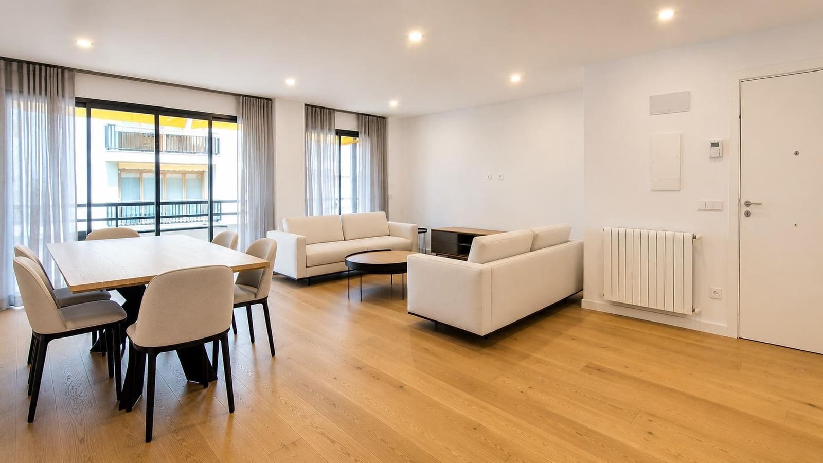 3 bedroom Flat for sale in Palma de Mallorca with garage - € 1,595,000 (Ref: 9843663)