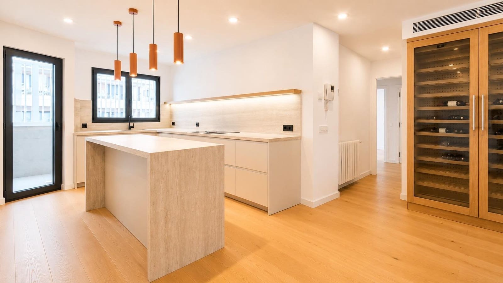 3 bedroom Flat for sale in Palma de Mallorca with garage - € 1,595,000 (Ref: 9843663)