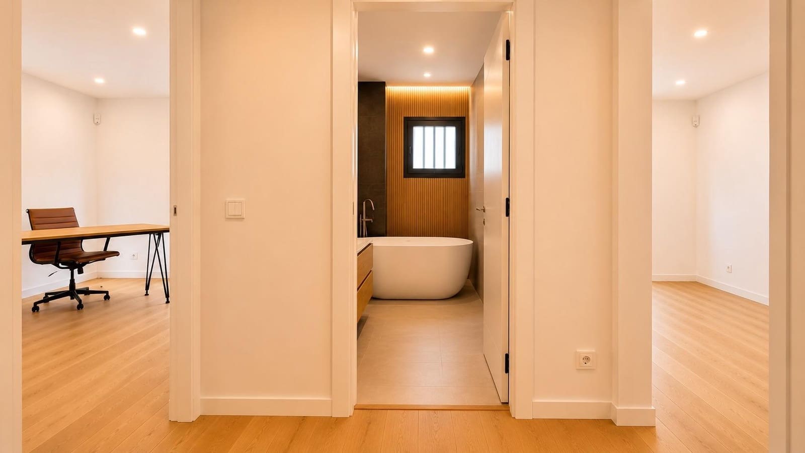 3 bedroom Flat for sale in Palma de Mallorca with garage - € 1,595,000 (Ref: 9843663)
