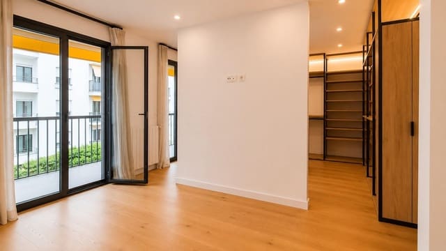 3 bedroom Flat for sale in Sant Jaume, Palma de Mallorca with garage - € 1,595,000 (Ref: 9843663)