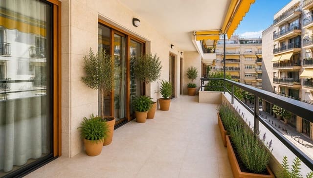 3 bedroom Flat for sale in Sant Jaume, Palma de Mallorca with garage - € 1,595,000 (Ref: 9843663)