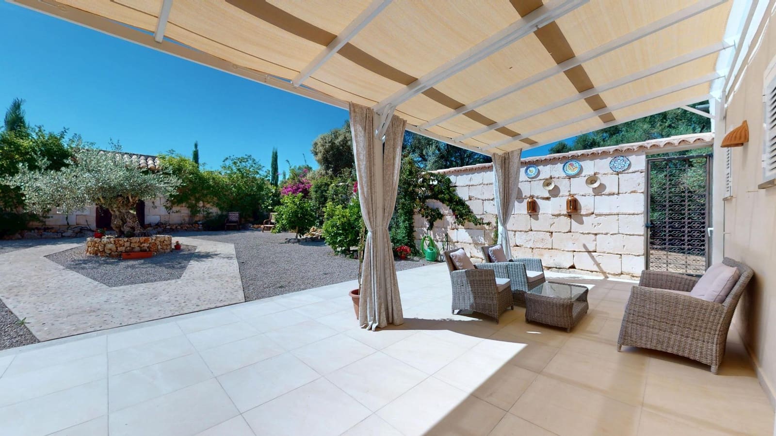 4 Zimmer Finca/Landgut zu verkaufen in Sencelles mit Pool Garage - 1.350.000 € (Ref: 9868713)